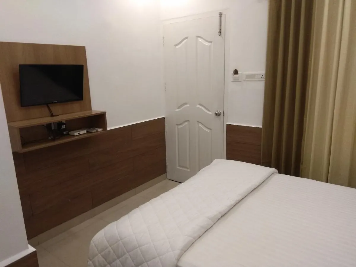 Sapphire Inn Nedumbassery Hotel