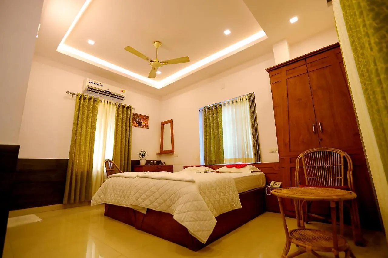 Sapphire Inn Nedumbassery Hotel