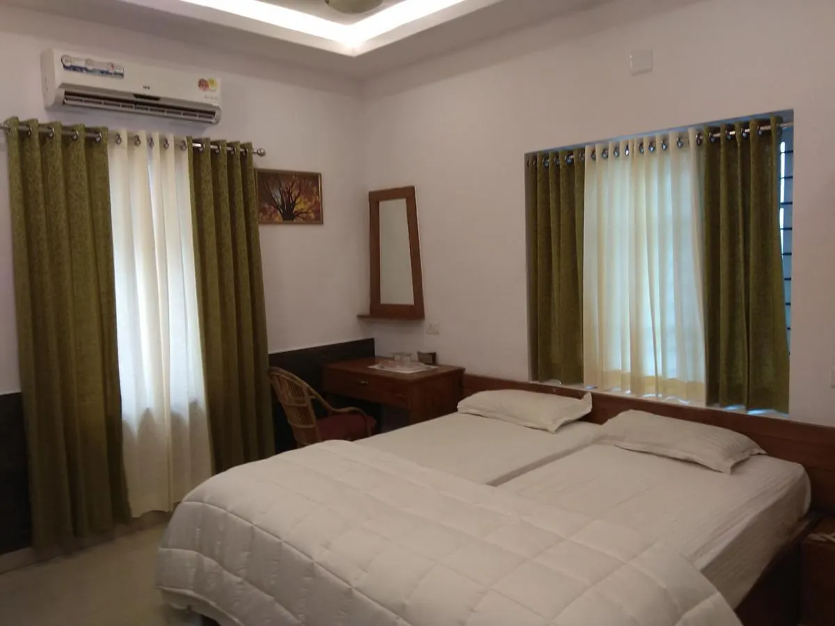 Sapphire Inn Nedumbassery 2*,  India